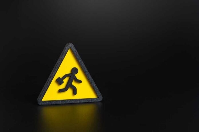 Symbol,Of,A,Fleeing,Worker.,Labor,Migration,And,Departure,Of
