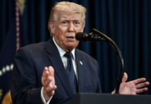 Trump Teleprompter Gambler Caught?! President Donald Trump